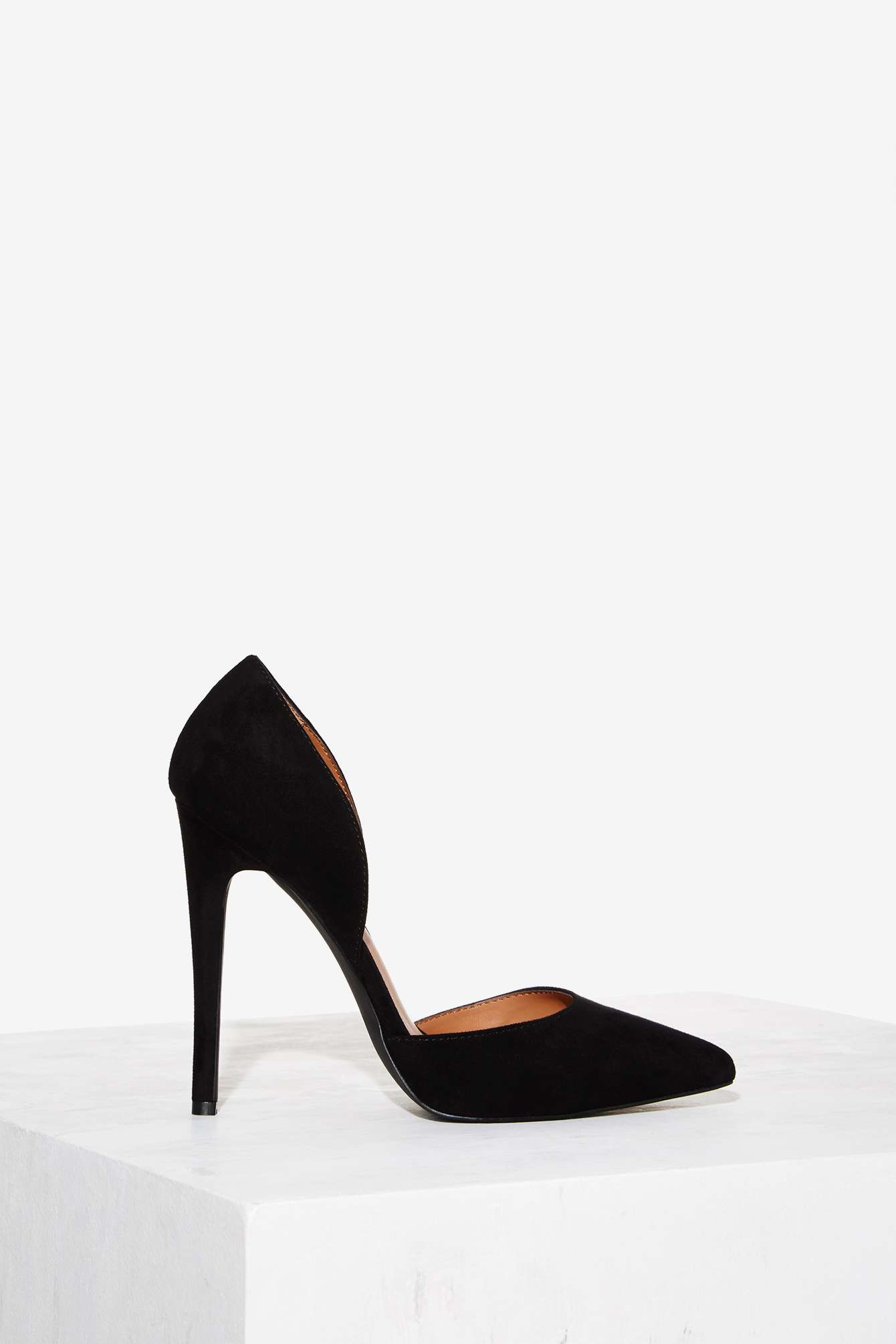 Nasty Gal Avenue d'Orsay Pump - Black